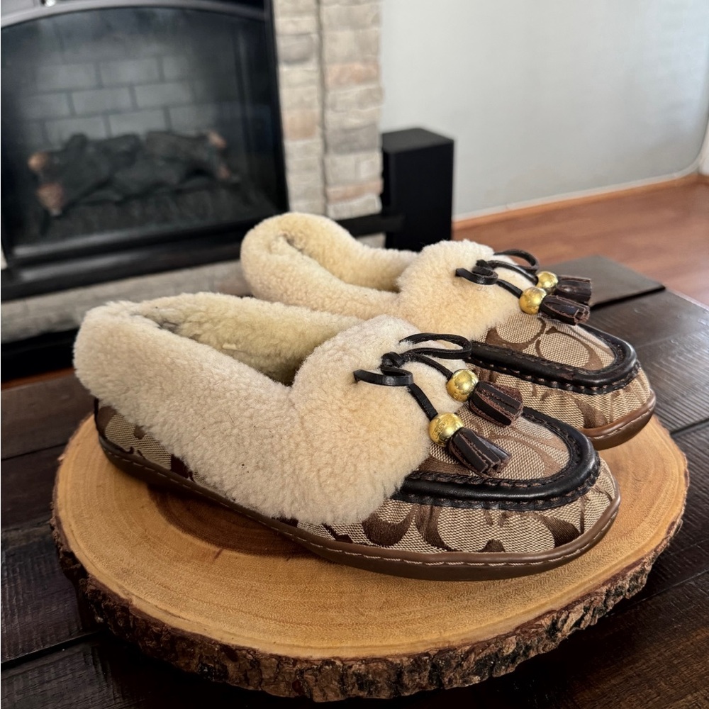 Women’s Coach Shearling Moccasin Fiona 7.